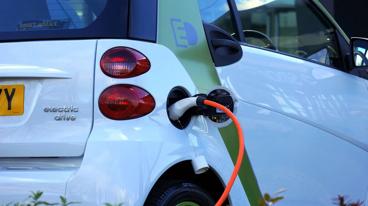 Solar Panels and EV Chargers in Teesside and the North East: 2026 Guide